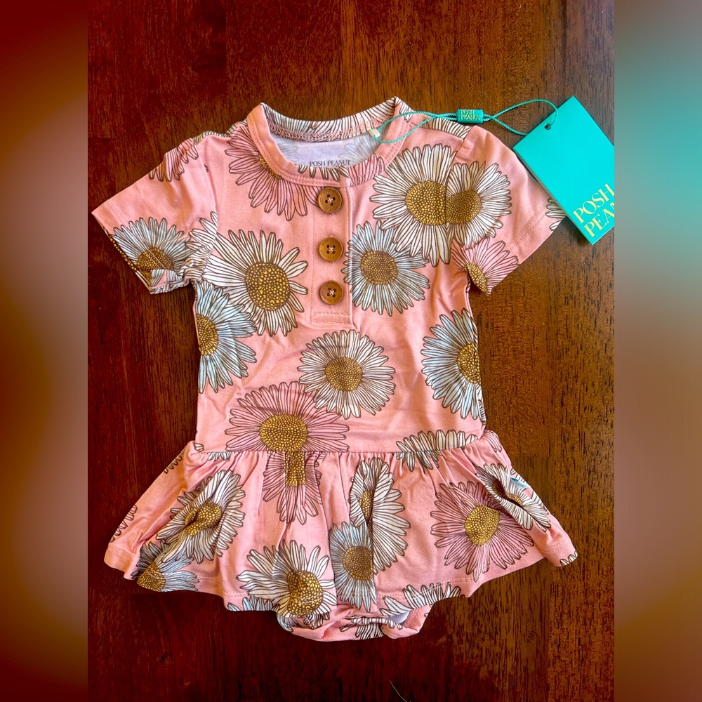 *Sold* Bnwt sold out Posh peanut Milly twirl 12-18 month